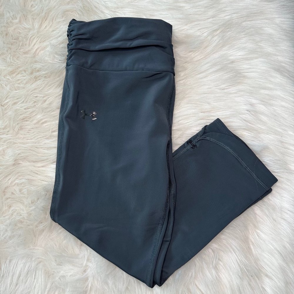 Under Armour Women's Capris in Charcoal Gray